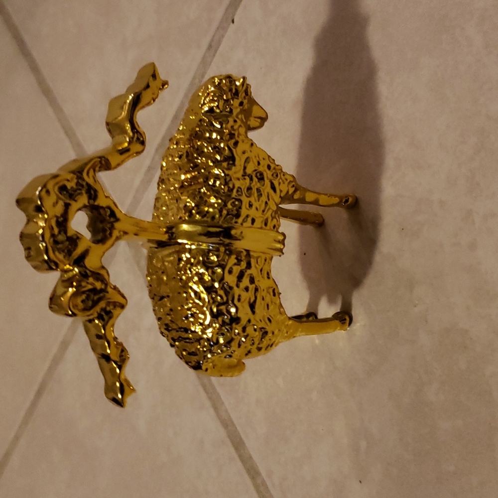 Brooks Brothers golden fleece sheep ornament!! Limited Edition.